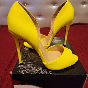 Women's size 6.5 Patent Yellow Open-Toe D'Orsay Pumps